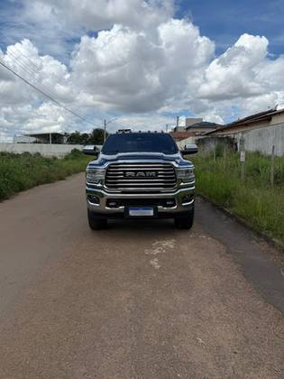 RAM 3500 6.7 I6 TURBO DIESEL LIMITED LONGHORN CD 4X4  AUTOMÁTICO